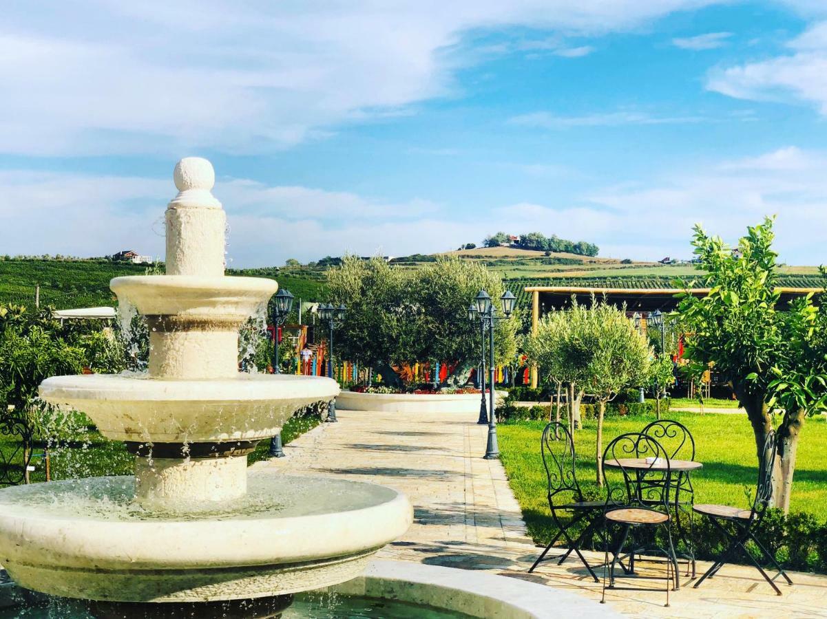 Vinea Resort Дуррес Экстерьер фото